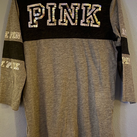 PINK Victoria's Secret Black and Gray Short Sleeve Tee - Picture 2 of 6
